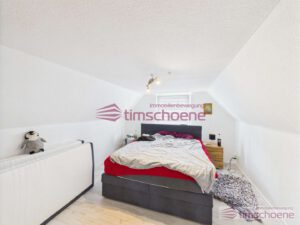 Schlafzimmer DG