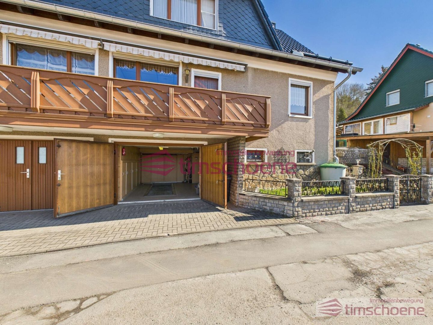 Außenansicht Garage