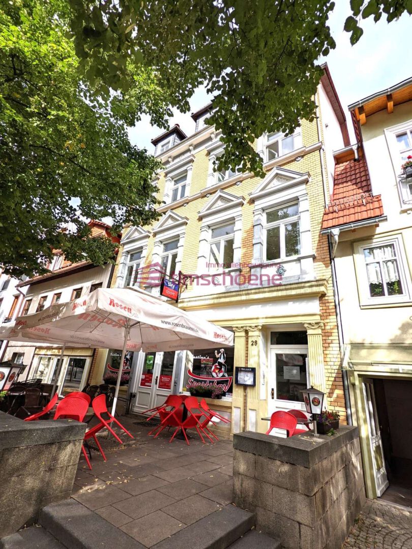 Vorderhaus - außen, Sportsbar