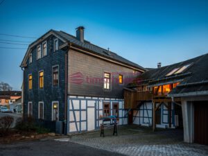 Rückansicht-Hof Nacht