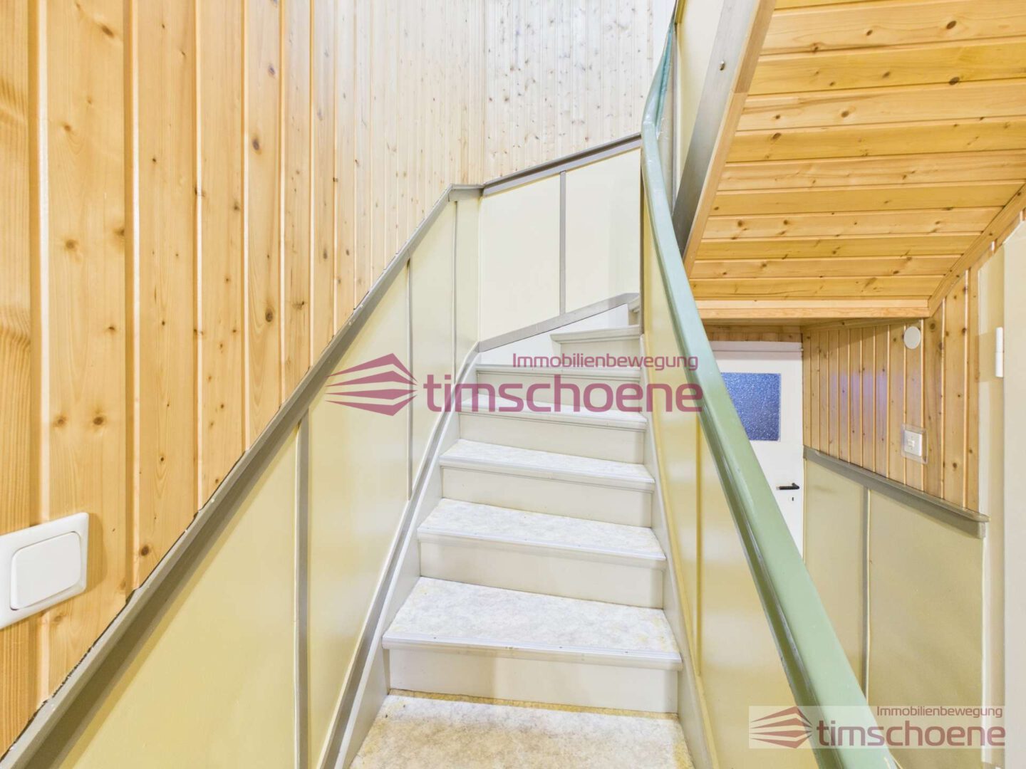 Treppen zum OG
