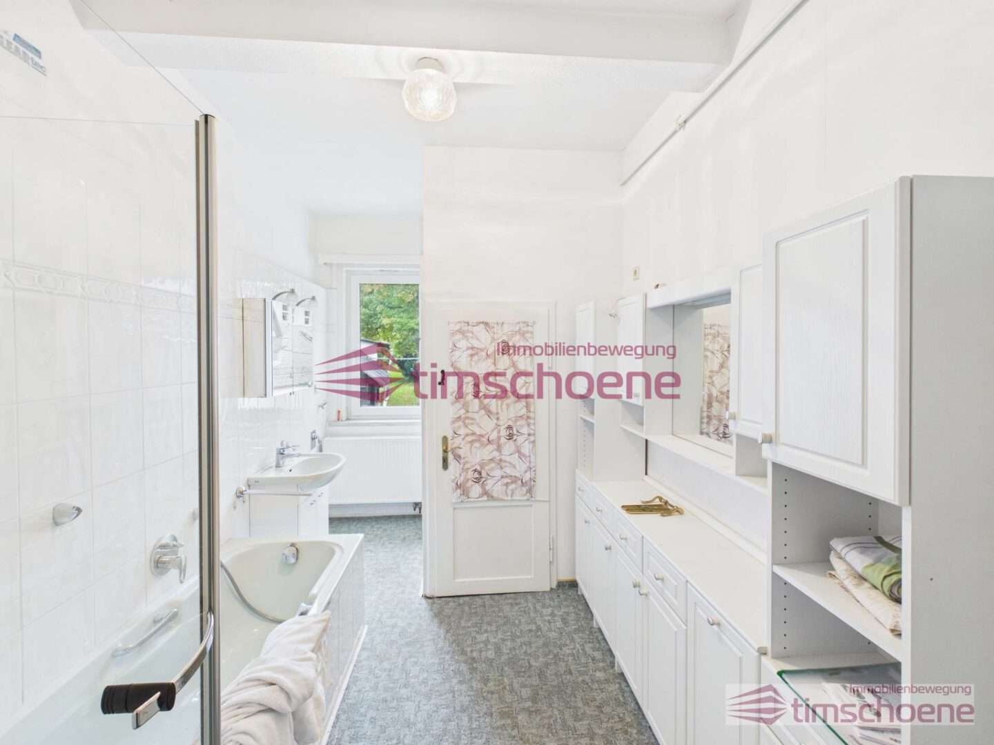 Badezimmer 1.OG
